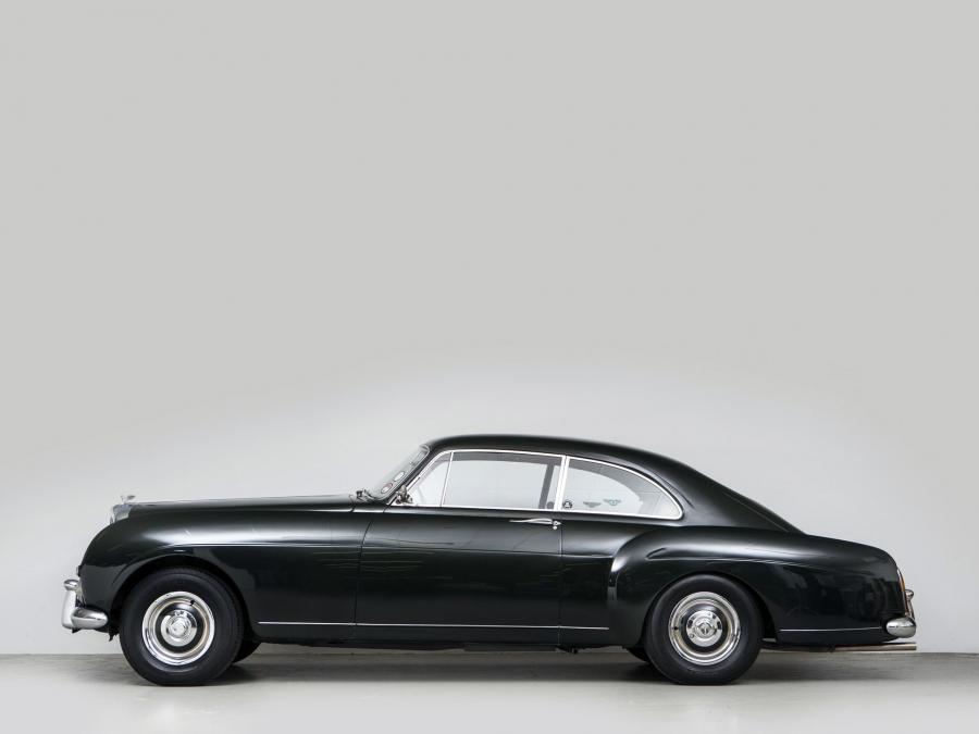  Bentley S1 Continental Sports Saloon by Mulliner 1955 года  (фото 1 из 34)